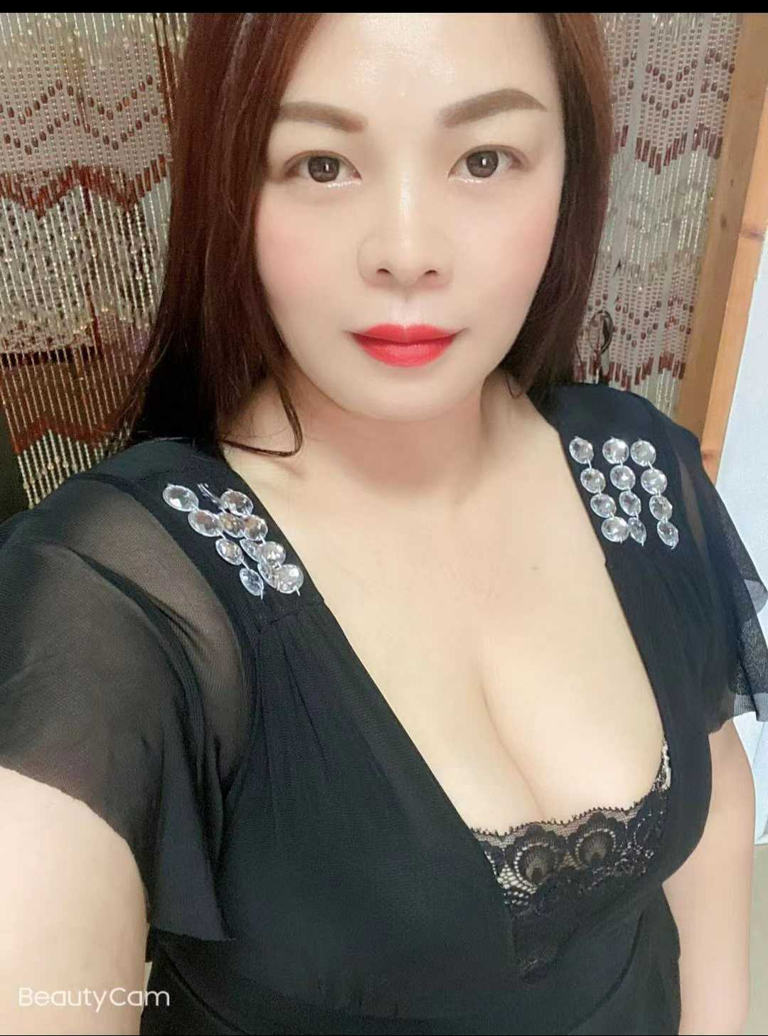 三峡广场性价比熟女